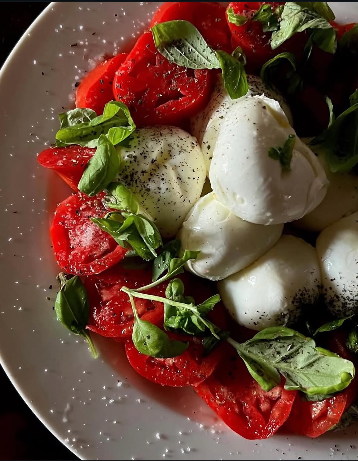 Mozzarella di bufala e pomodorini dell'orto